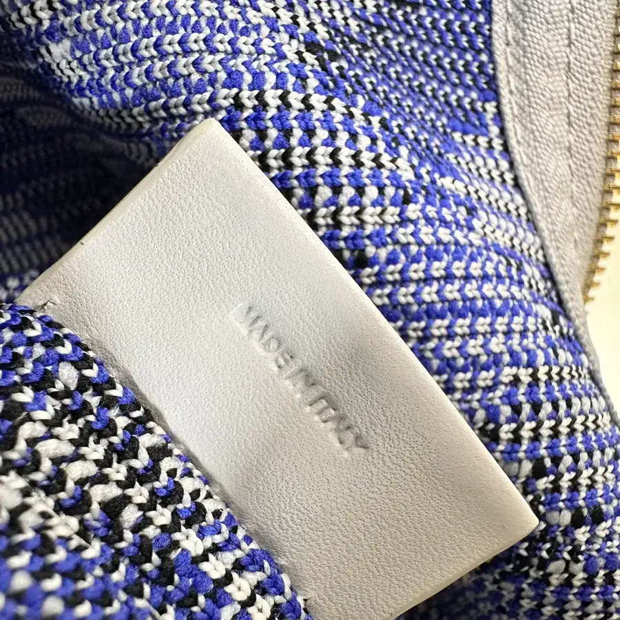 Burberry Chains Bag Latest Soft and Structured Design