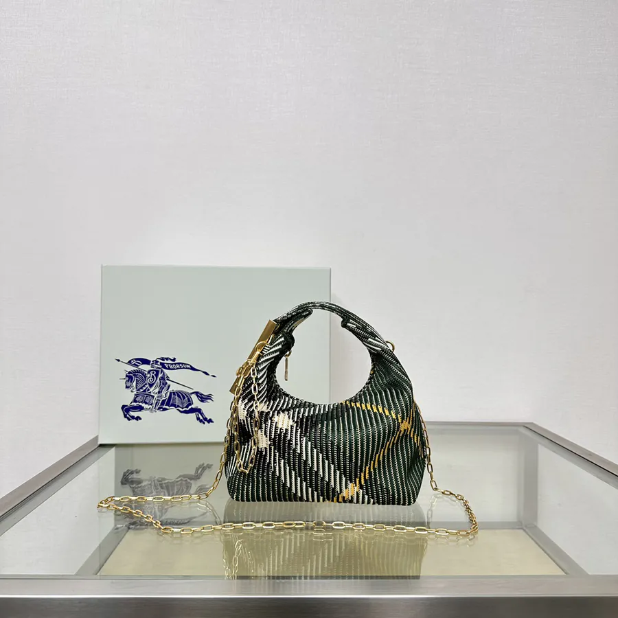 Burberry Chains Bag Latest Soft and Structured Design