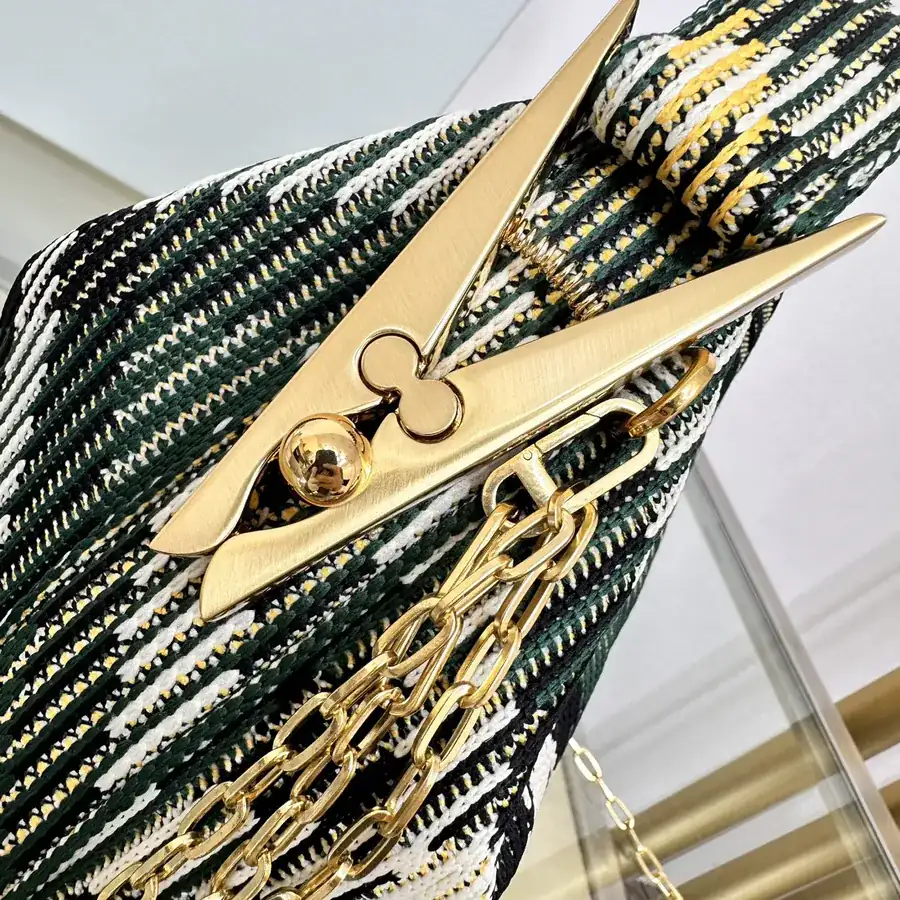 Burberry Chains Bag Latest Soft and Structured Design
