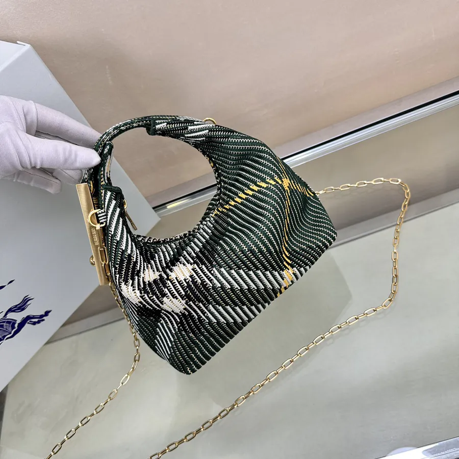 Burberry Chains Bag Latest Soft and Structured Design