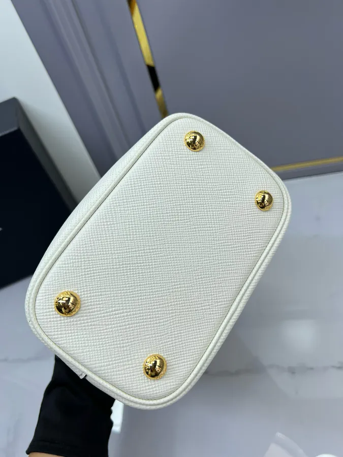 P750 Bucket Bag Mini Size