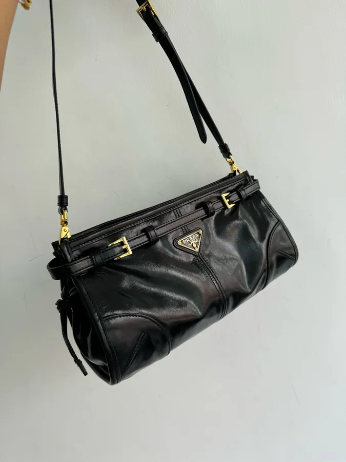 LusSolf Oil Tanned Leather Crossbody Bag