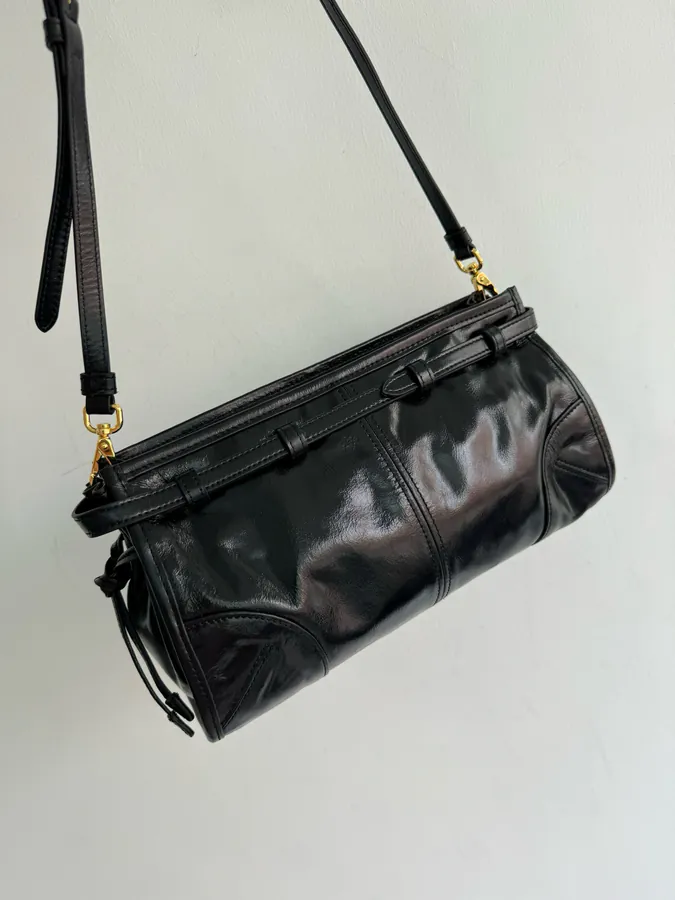 LusSolf Oil Tanned Leather Crossbody Bag