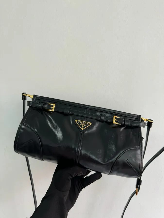 LusSolf Oil Tanned Leather Crossbody Bag