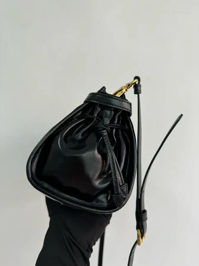 LusSolf Oil Tanned Leather Crossbody Bag