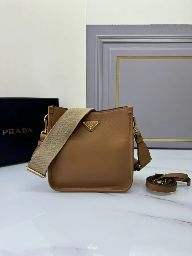 P730 P Brand Tote Bag Simple Design with Grained Calfskin