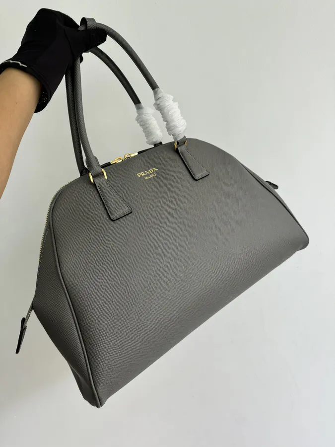 P860 P Family New Large Tote Bag