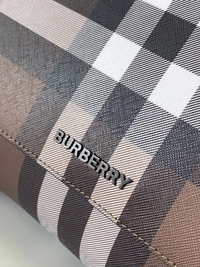 B Brand New Messenger Bag with Brand Logo and Grained Calfskin Design