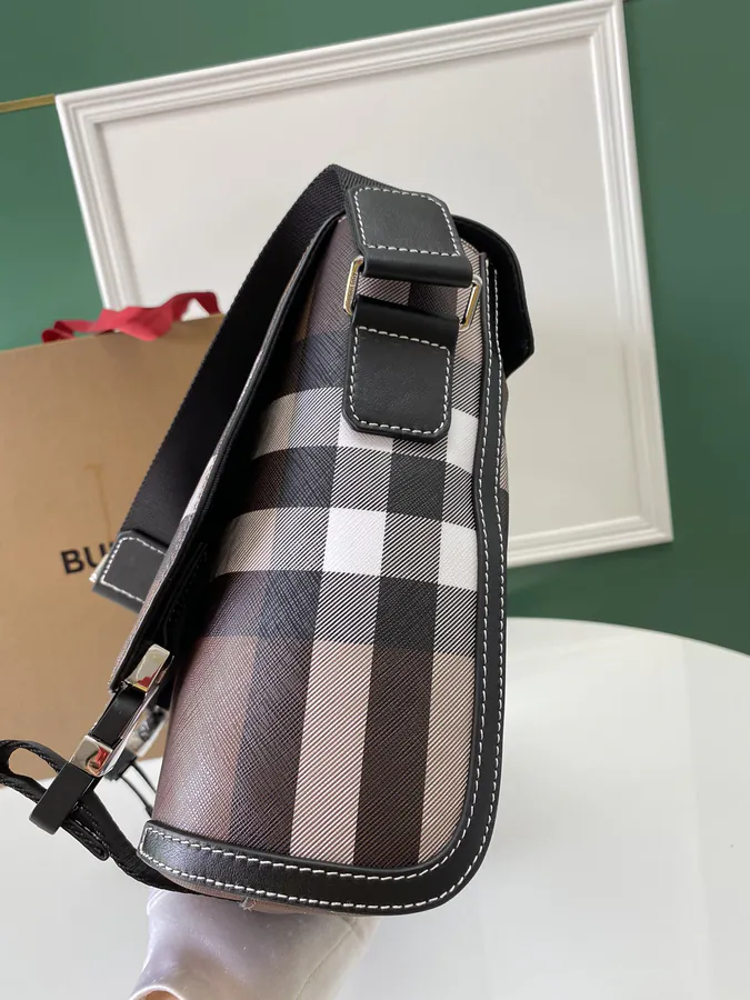 B Brand New Messenger Bag with Brand Logo and Grained Calfskin Design