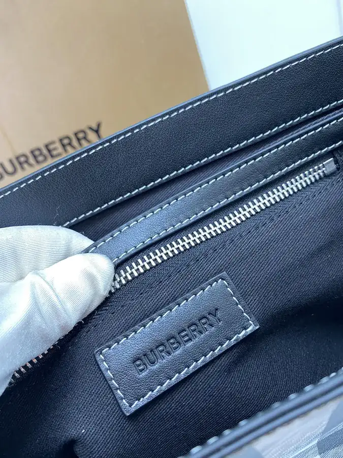 B Brand New Messenger Bag with Brand Logo and Grained Calfskin Design