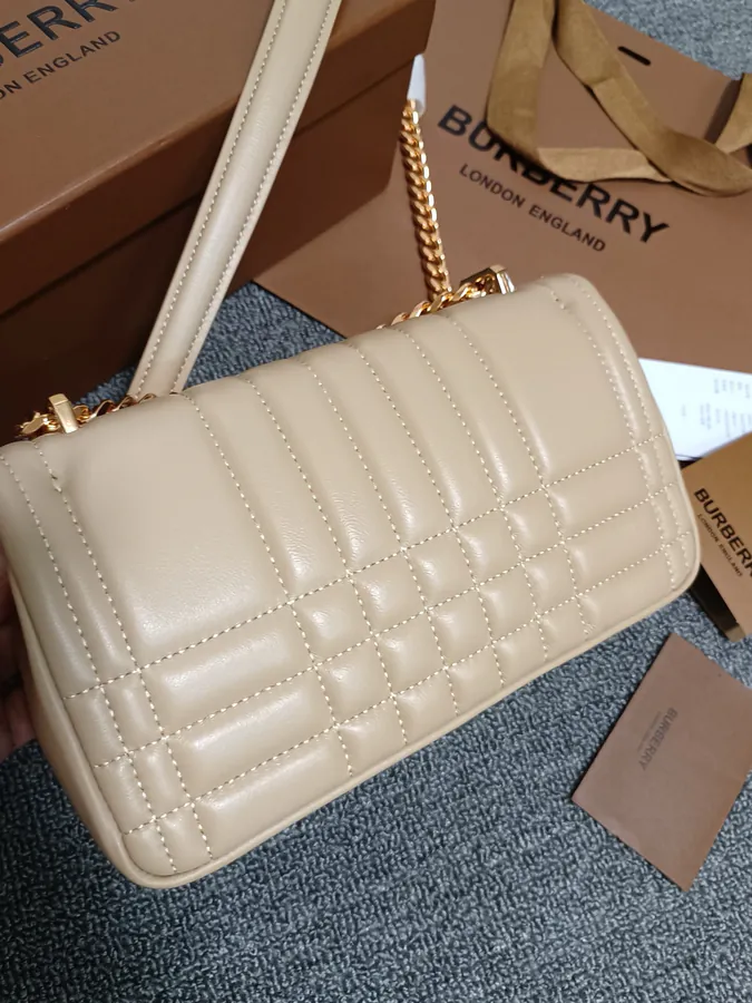 Burberry Lola – 萝纳包