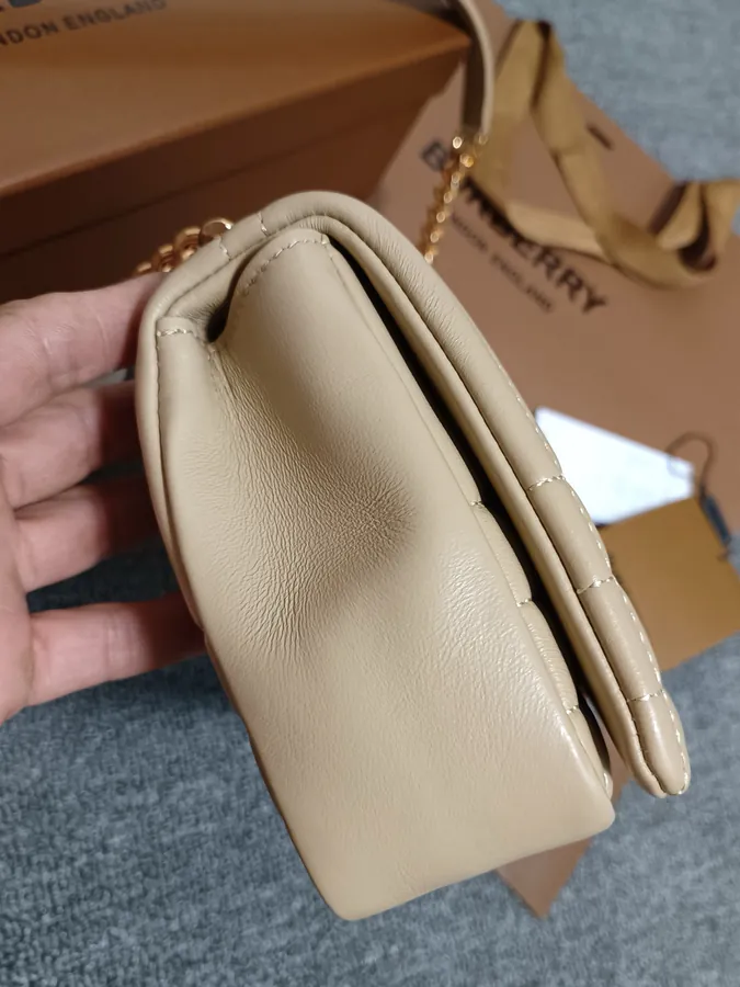 Burberry Lola – 萝纳包