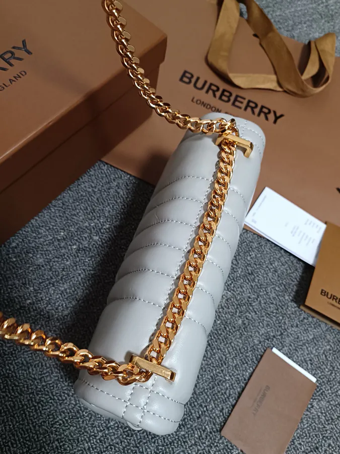 Burberry Lola – 萝纳包