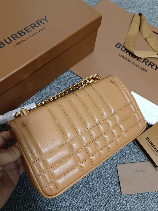 Burberry Lola – 萝纳包