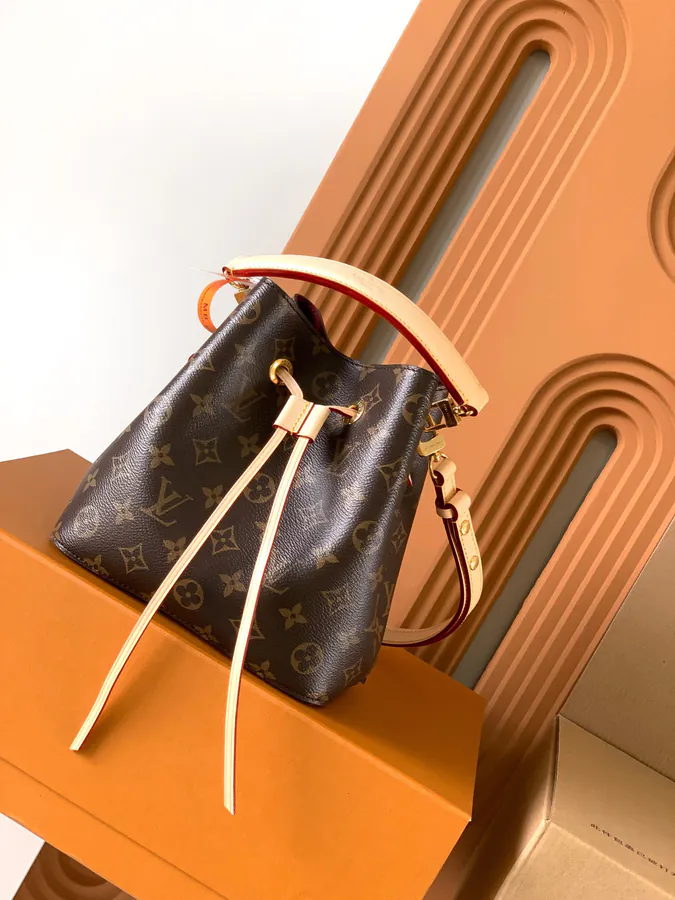 Néonoé BB Handbag