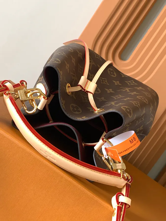 Néonoé BB Handbag