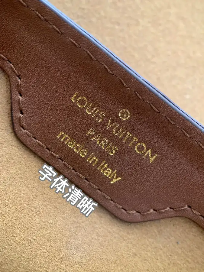 Papillon Trunk Handbag