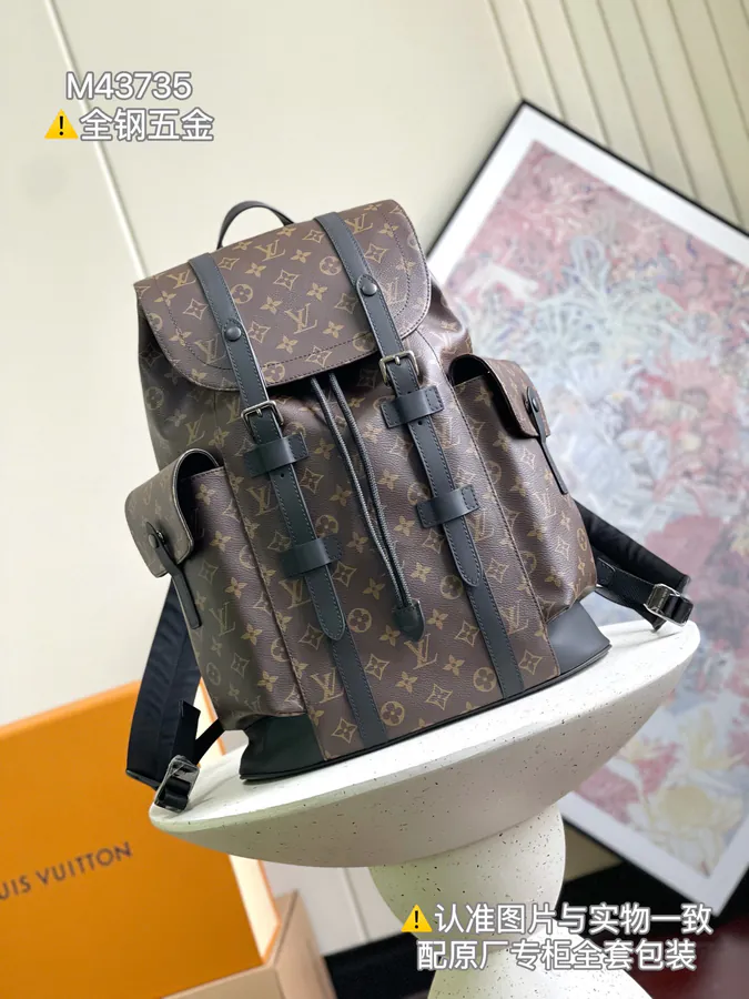 Christopher Midsize Shoulder Bag