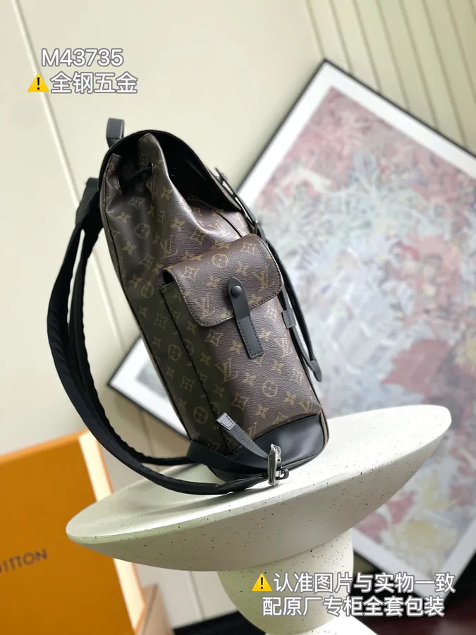 Christopher Midsize Shoulder Bag