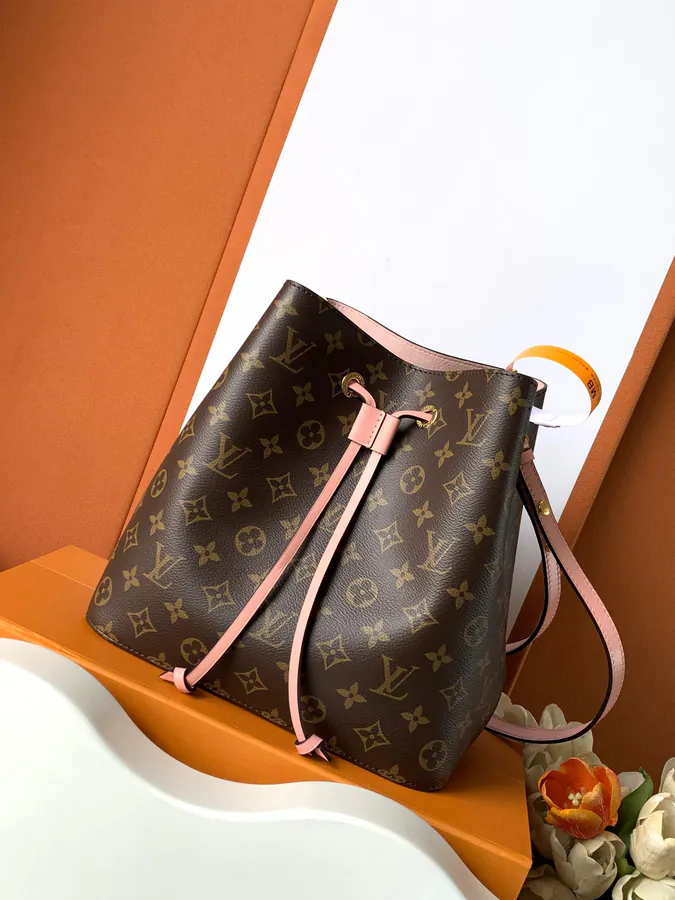 NéoNoé Medium Handbag