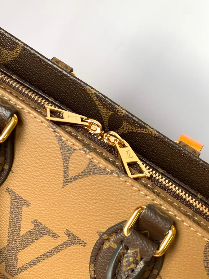 OnTheGo Tote Bag Premium Edition