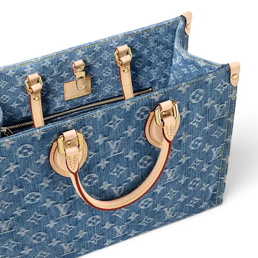ONTHEGO Midsize Handbag