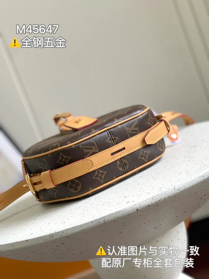 Boite Chapeau Souple Handbag