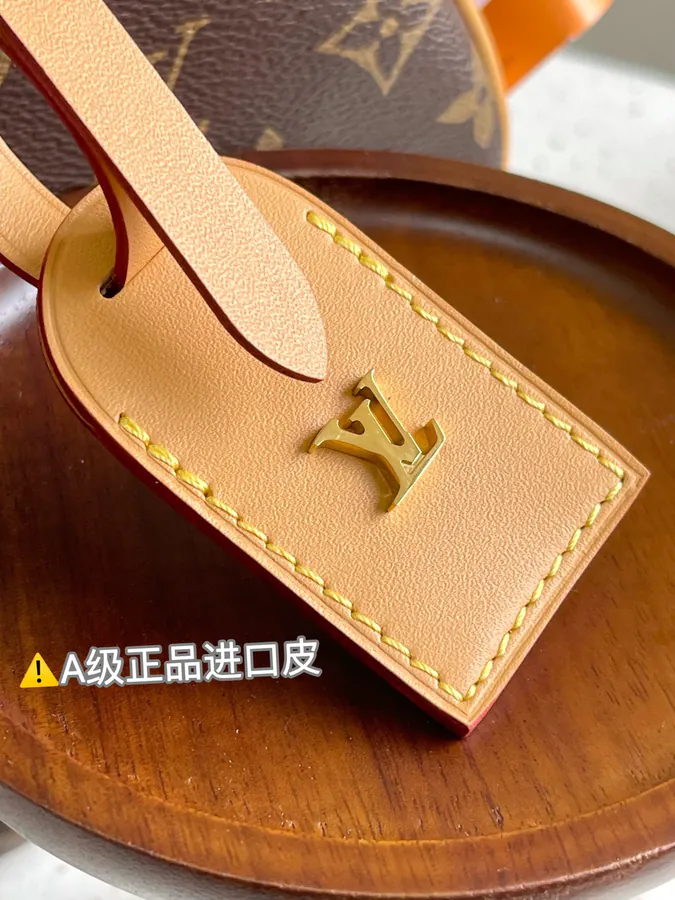 Boite Chapeau Souple Handbag