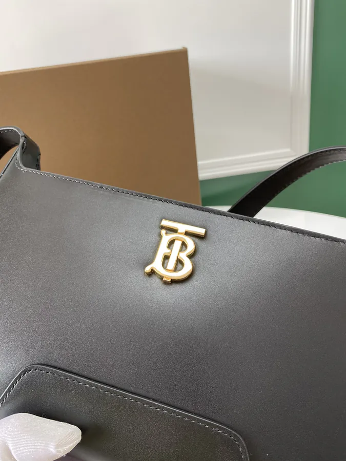 B House Autumn Shoulder Bag Minimalist Style
