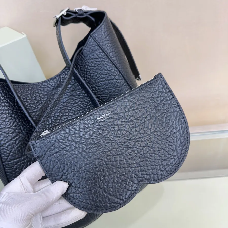 Daniel Lee Chess Shoulder Bag