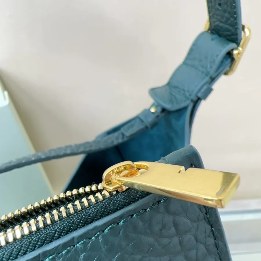 Daniel Lee Chess Shoulder Bag