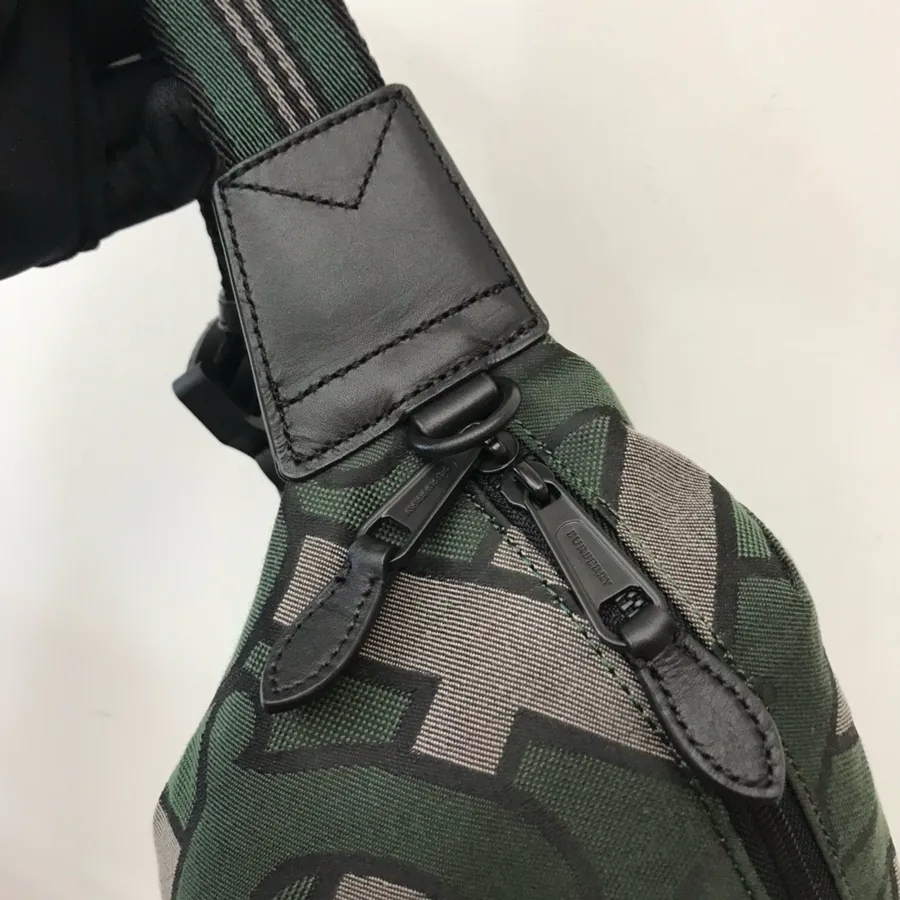 Thomas Bur Waist Bag with Street Style Design