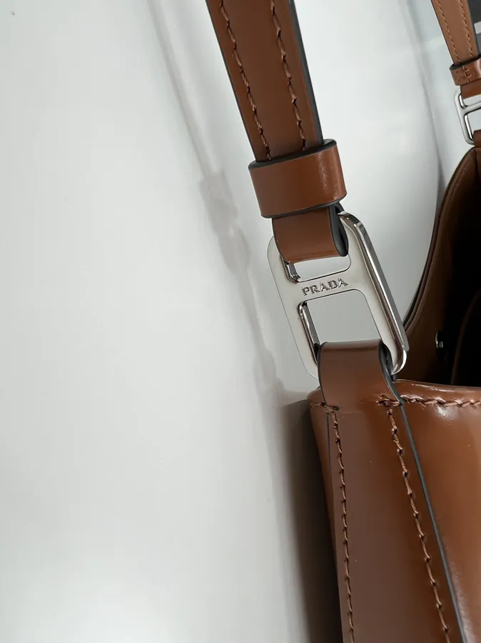 Cleo Shoulder Bag Vintage Style, Brown