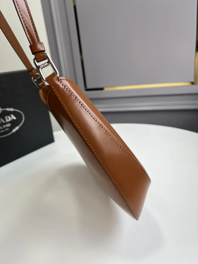 Cleo Shoulder Bag Vintage Style, Brown