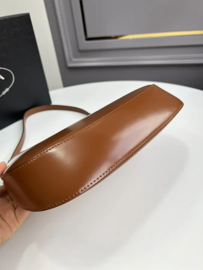 Cleo Shoulder Bag Vintage Style, Brown