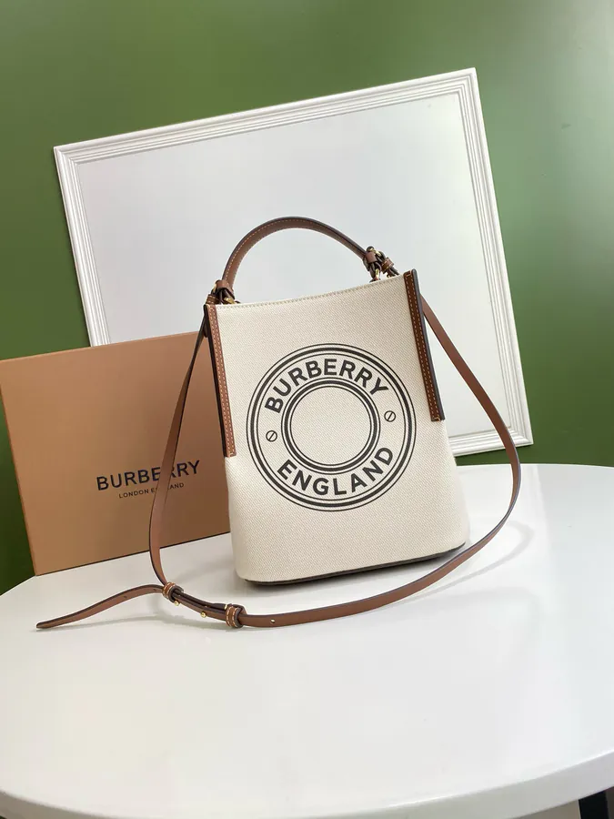 P600 B Brand Equestrian Bucket Bag with Colorful Leather Trim