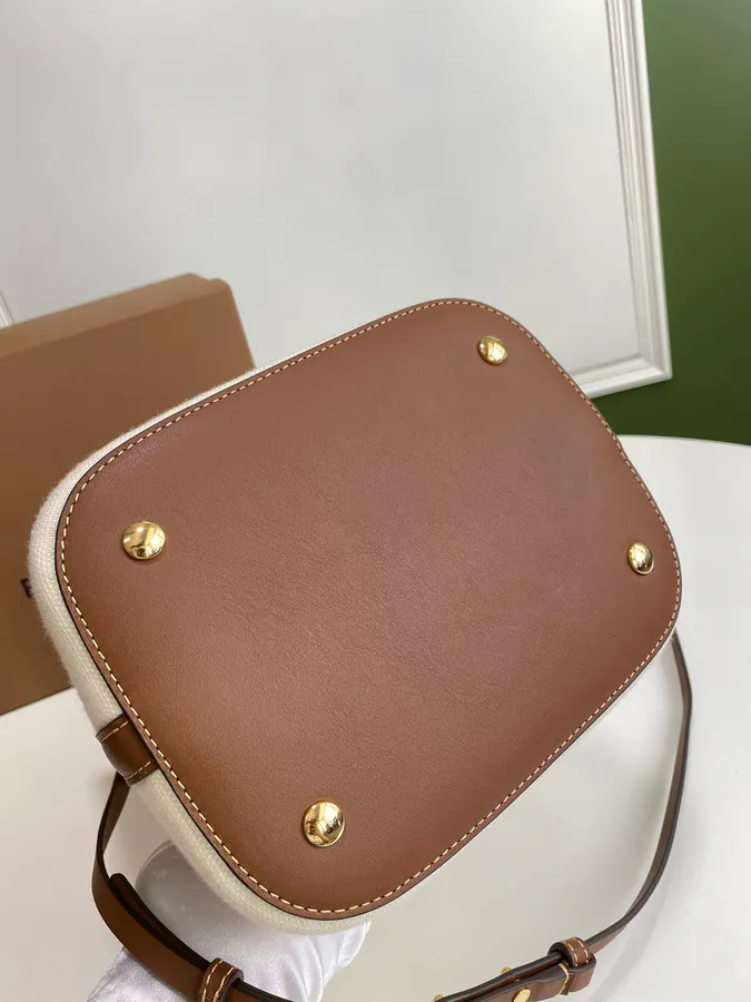 P600 B Brand Equestrian Bucket Bag with Colorful Leather Trim