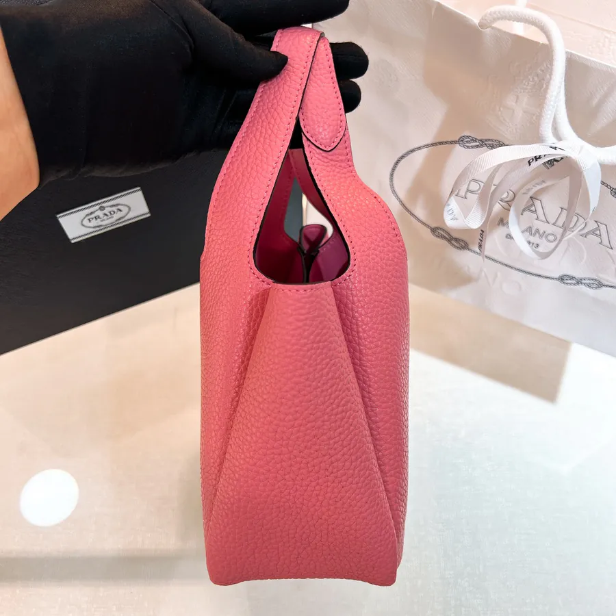 P650 Bucket Tote Bag