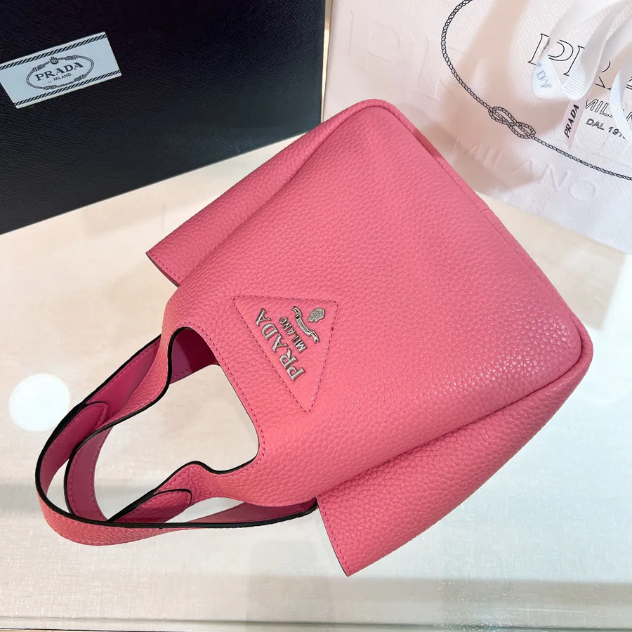 P650 Bucket Tote Bag