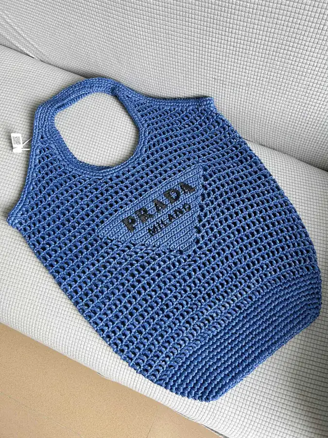 P620 P House Dainty Deconstructed Tote Bag