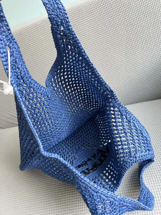 P620 P House Dainty Deconstructed Tote Bag