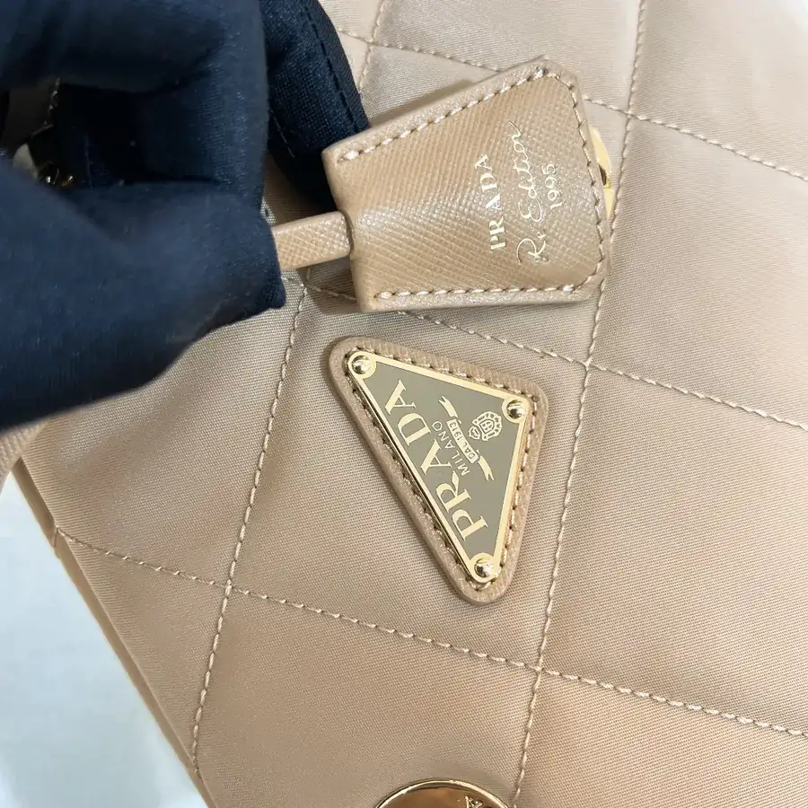 Re Edition 1995 Vintage Shoulder Bag with Black Gold Chain
