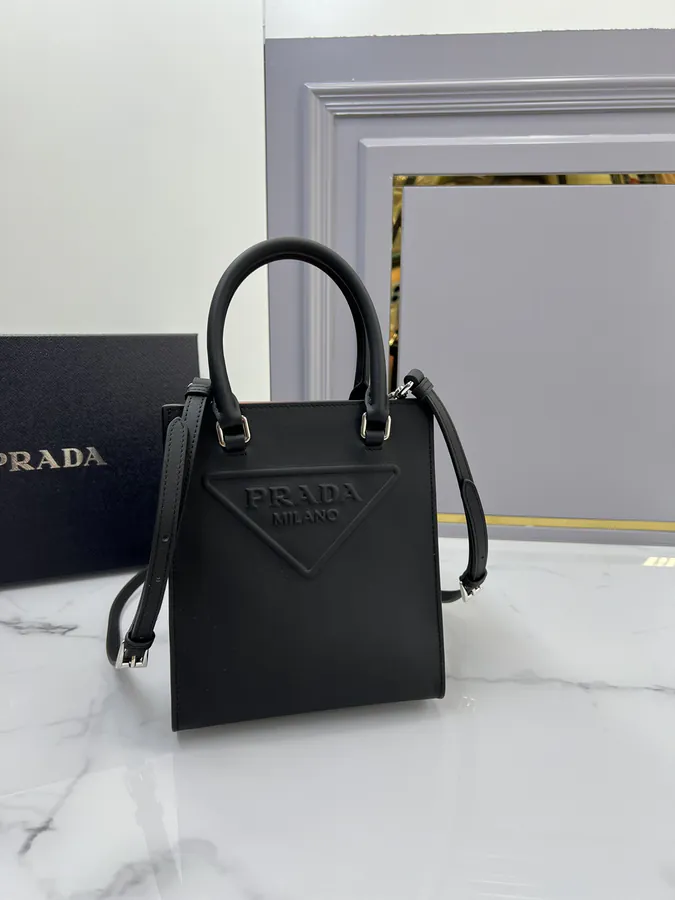 P650 Mini Tote Bag in 1BA333 Grained Calfskin