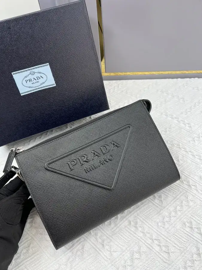 P500 New Handbag 3D立体设计, 三角形同色压花细节