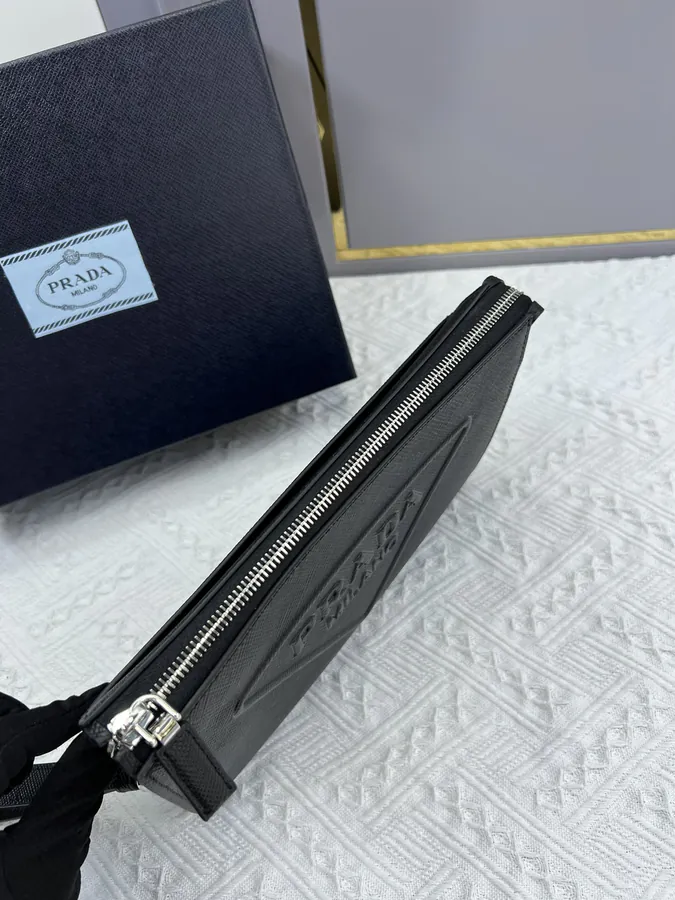 P500 New Handbag 3D立体设计, 三角形同色压花细节