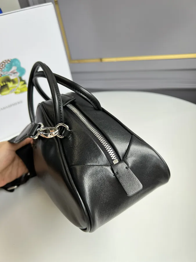 P650P Latest Bowling Shoulder Bag