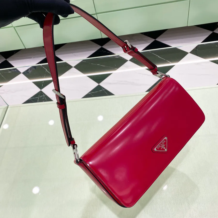 Cleo Series New Arrival Glossy Calfskin Flip Top Shoulder Bag