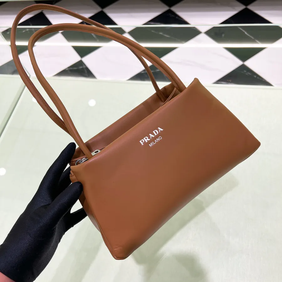 P720 FW22 Fashion Shoulder Bag in Brown