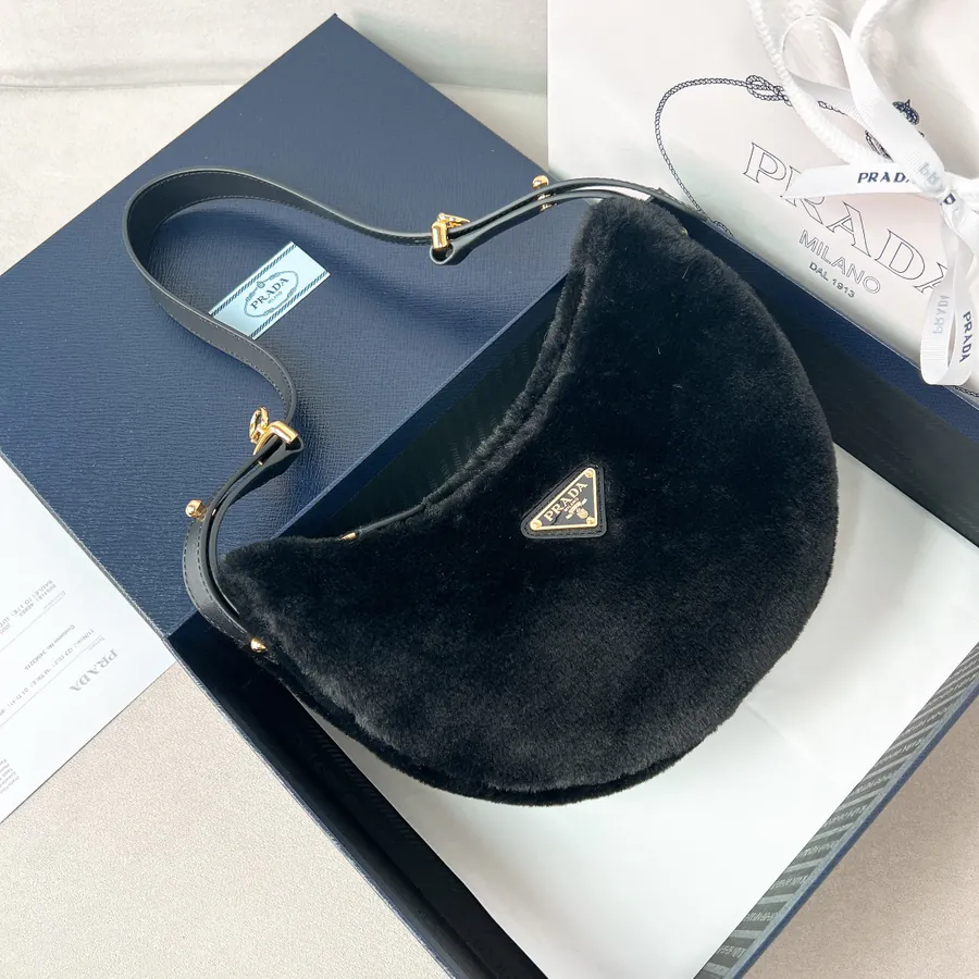 Moon Handbag with Wool and Calfskin