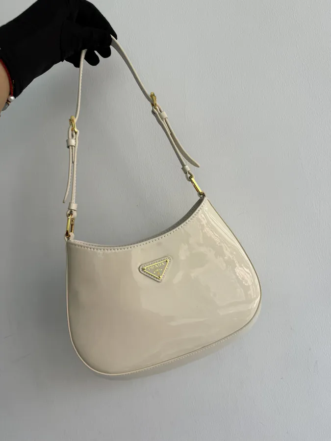 Cheo Crossbody Bag with Adjustable Shoulder Straps
